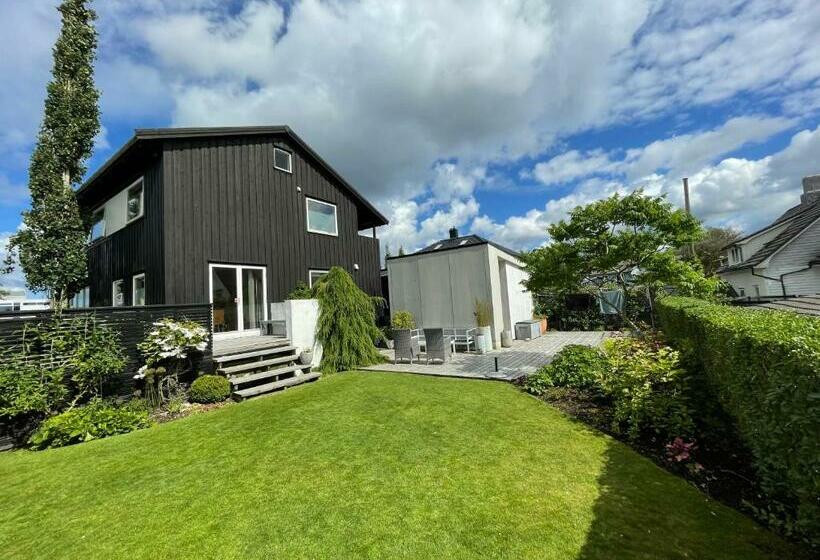 Villa In Central Sandnes