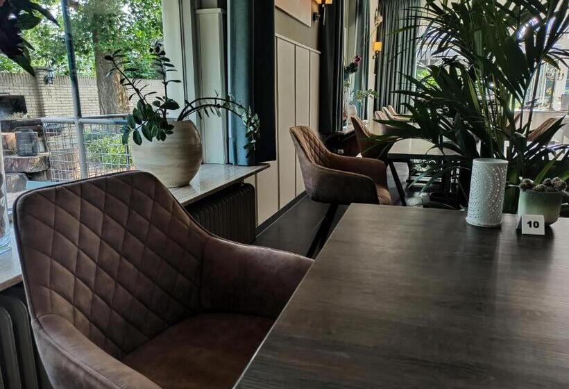 Общежитие Boutique Hotel De Rozenhof