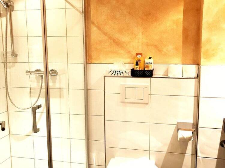 مبيت وإفطار Garni Brigitte