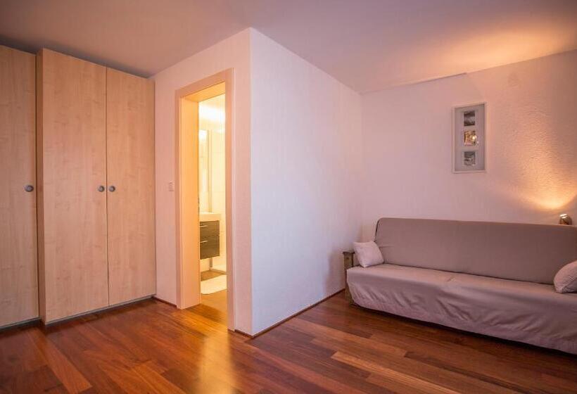 مبيت وإفطار Gästehaus Pension Barbara