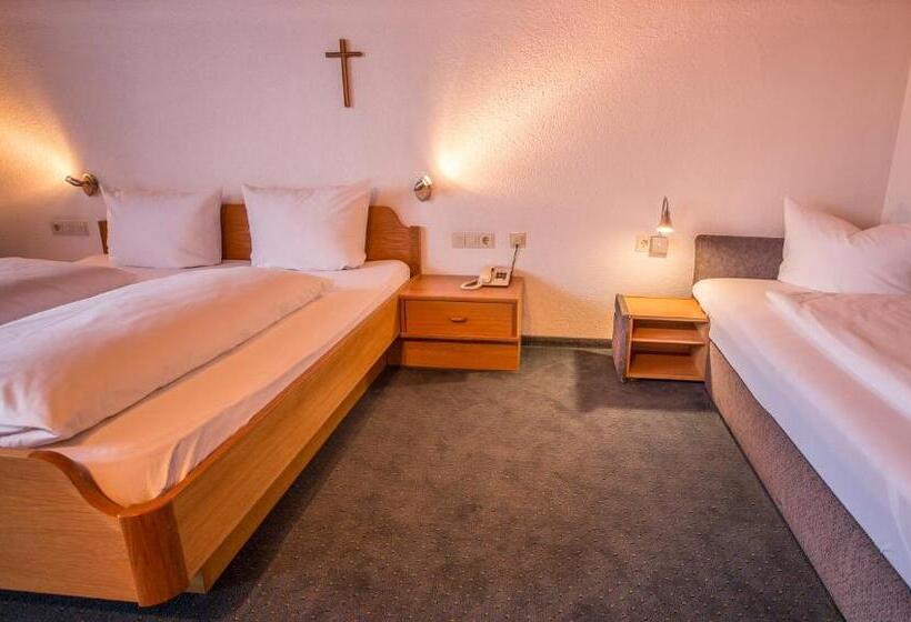 مبيت وإفطار Gästehaus Pension Barbara