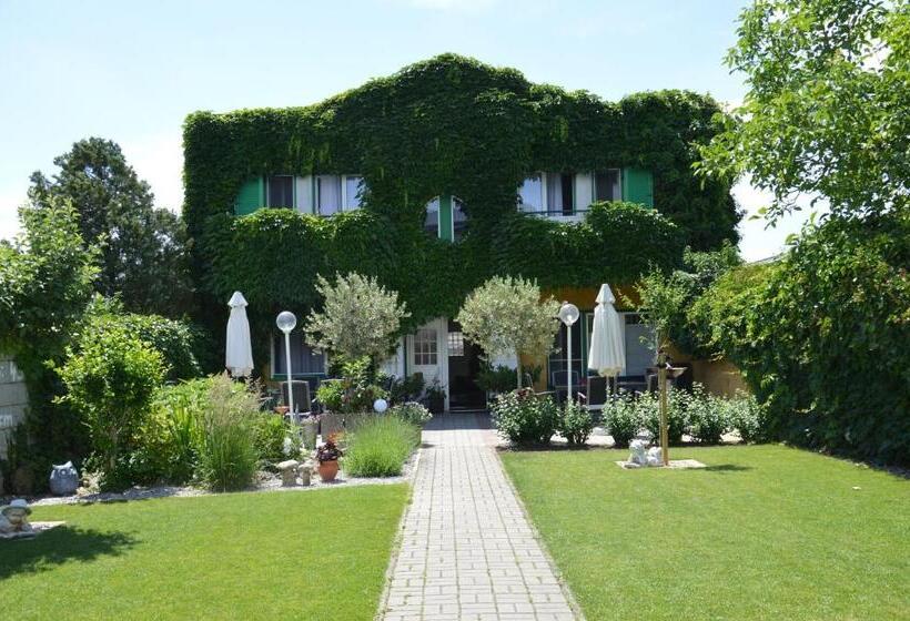 Bed and Breakfast Gästehaus Schmidt