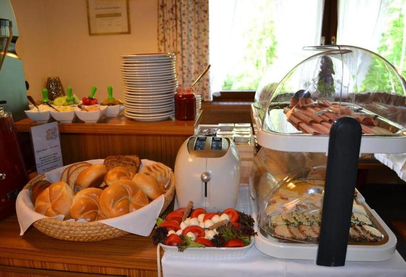 مبيت وإفطار Gästehaus Pension Barbara