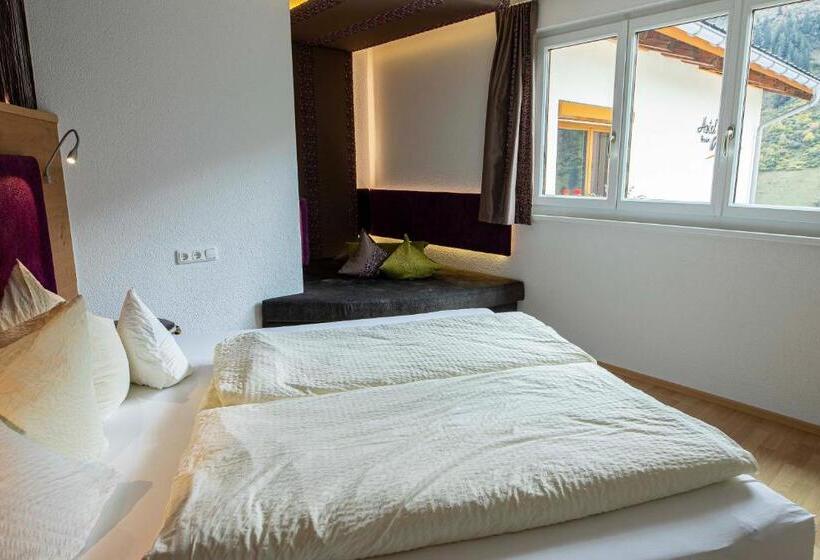 مبيت وإفطار Lucia 3 Sterne Superior