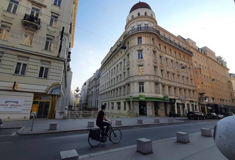 تختخواب و صبحانه Pension Lerner