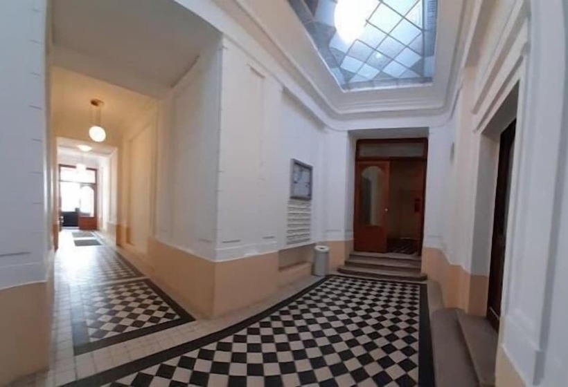 تختخواب و صبحانه Pension Lerner