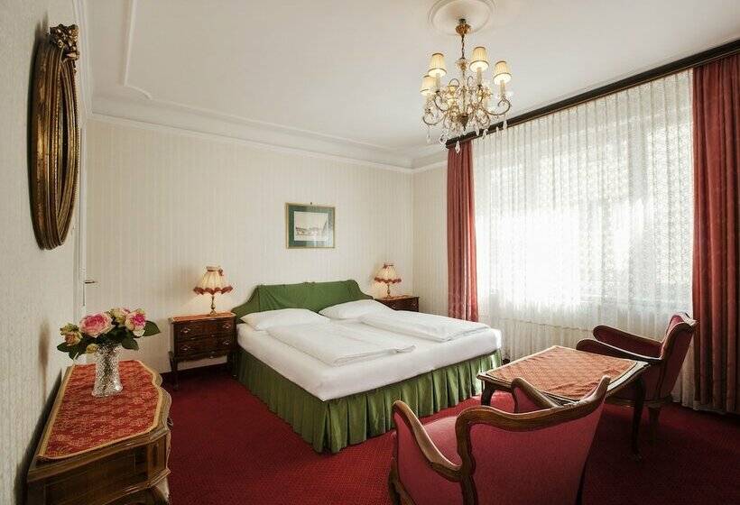 تختخواب و صبحانه Pension Suzanne