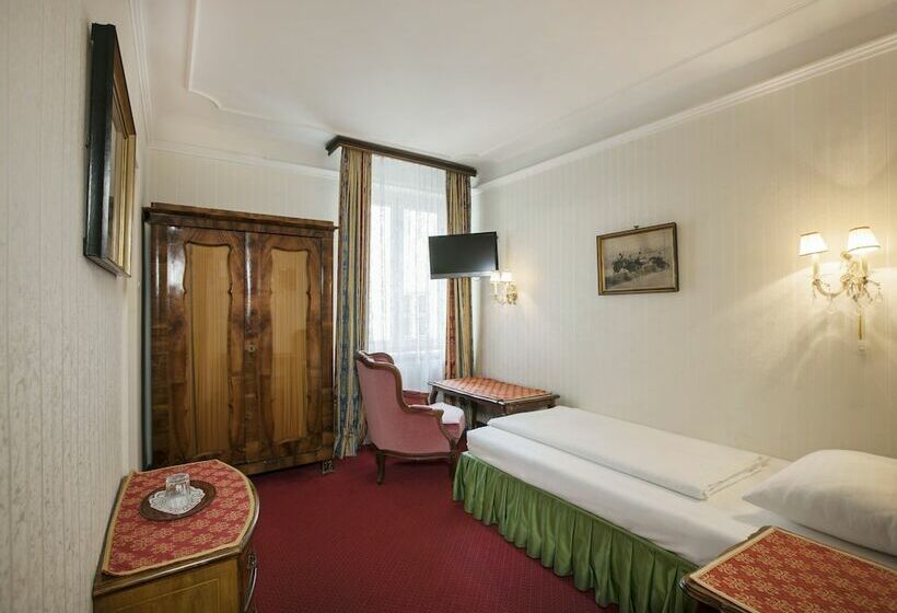 تختخواب و صبحانه Pension Suzanne