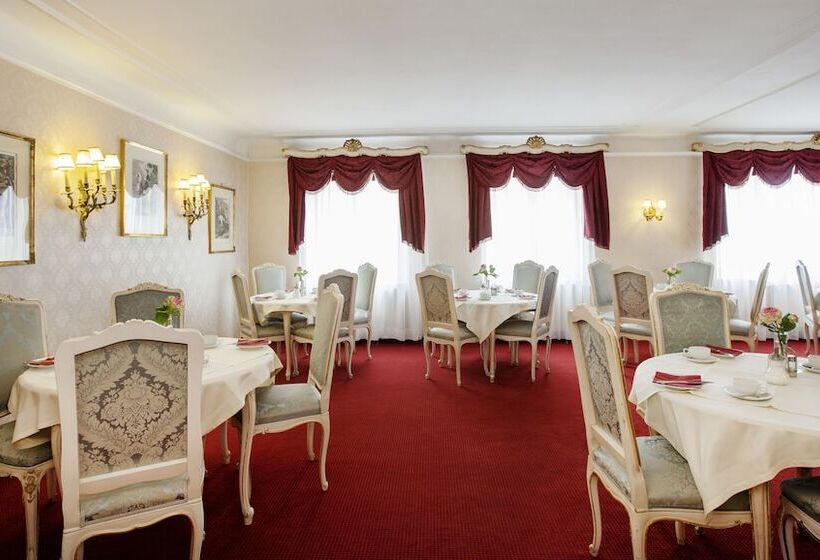 تختخواب و صبحانه Pension Suzanne