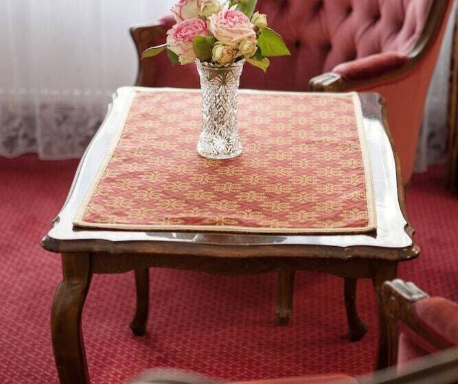 تختخواب و صبحانه Pension Suzanne