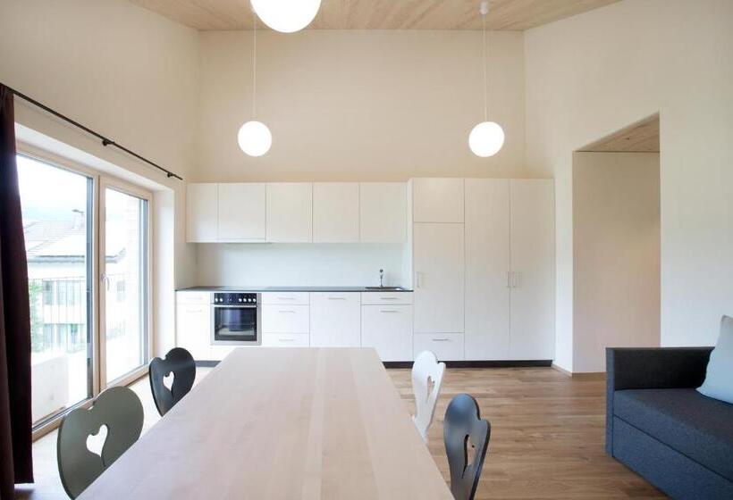 مبيت وإفطار Schtûbat