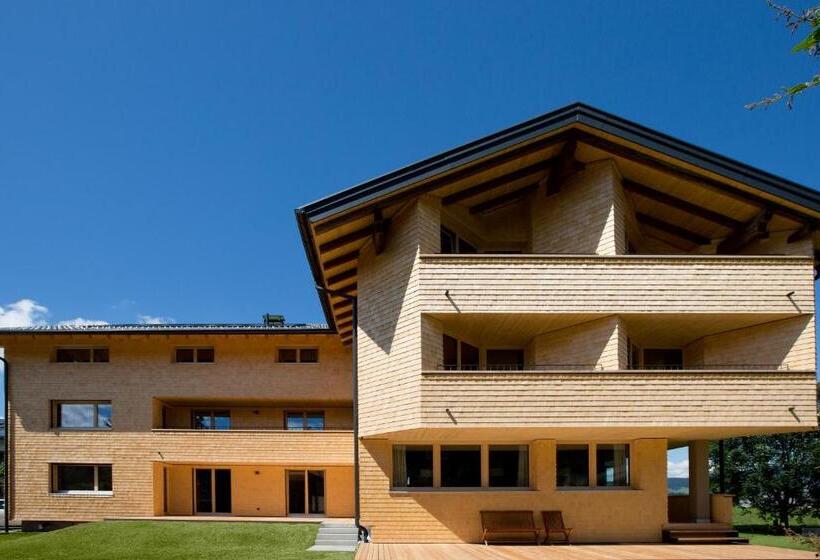 مبيت وإفطار Schtûbat