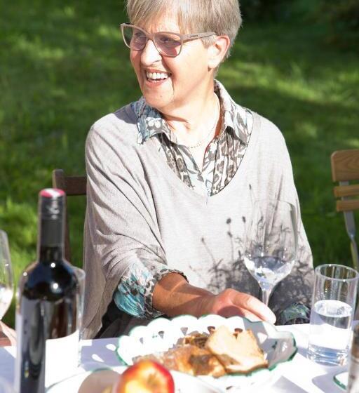 مبيت وإفطار Schtûbat