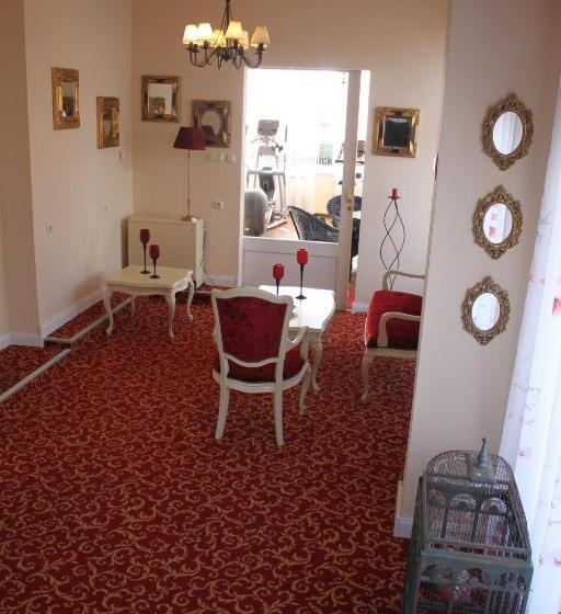 Отель Al Faro Lodge Am See