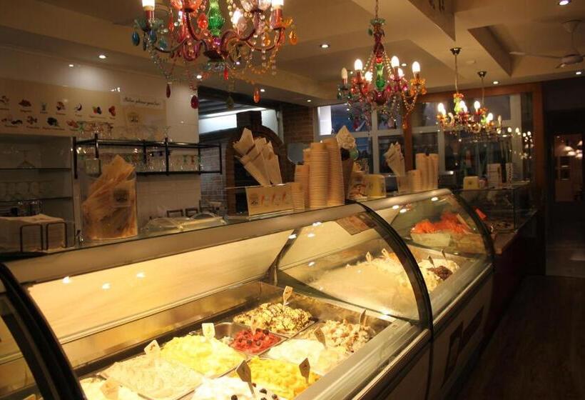 Отель Al Faro Lodge Am See