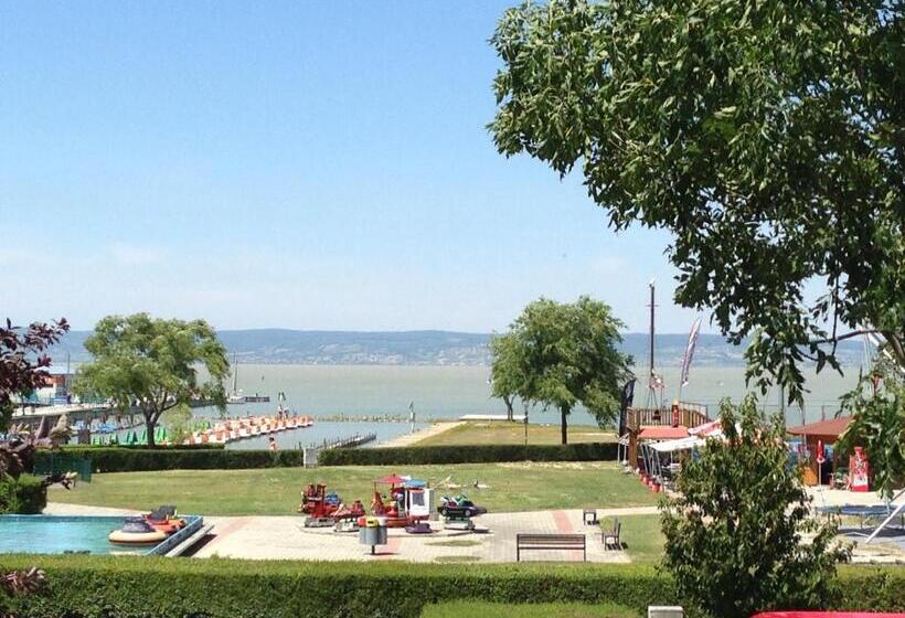 Отель Al Faro Lodge Am See