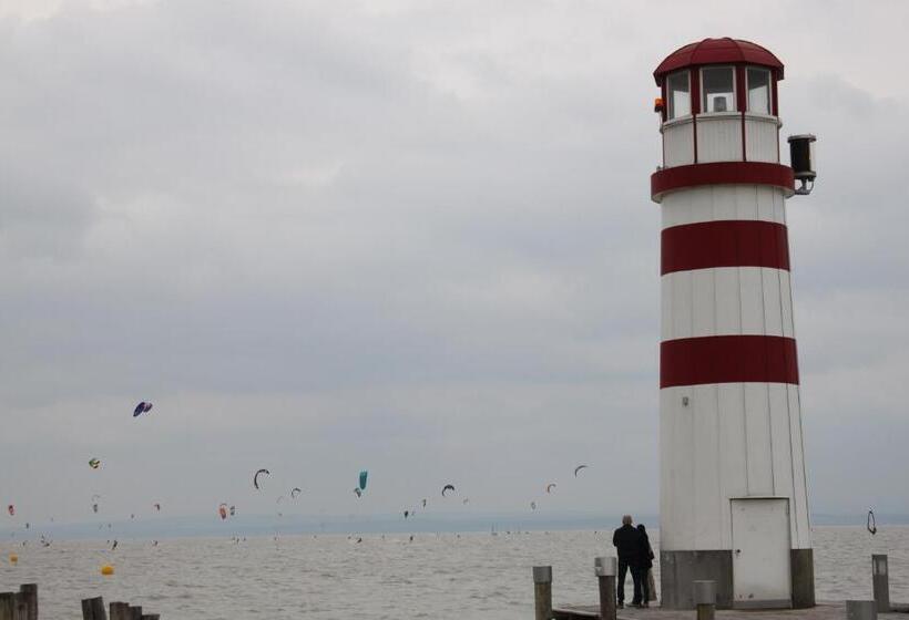 Отель Al Faro Lodge Am See