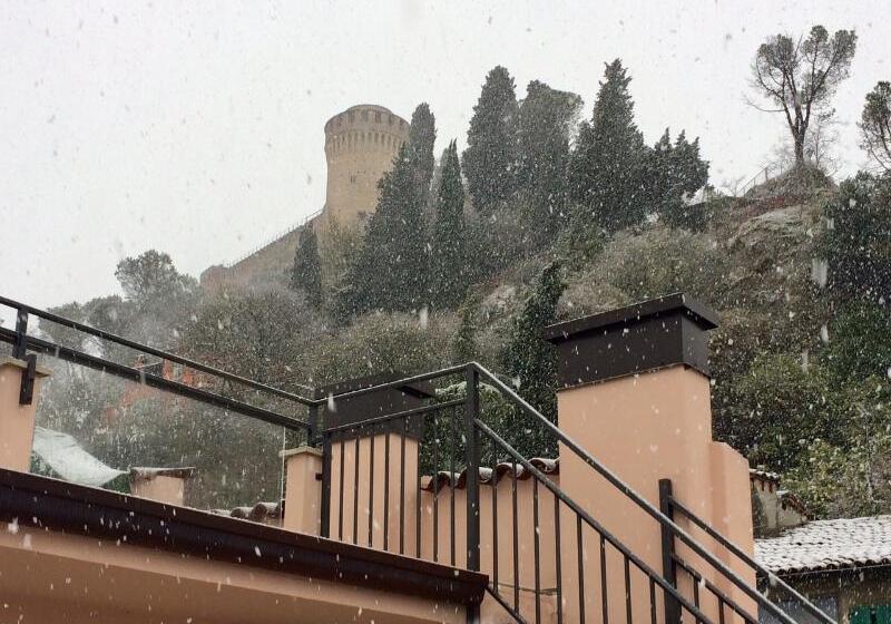 ホテル Albergo La Rocca