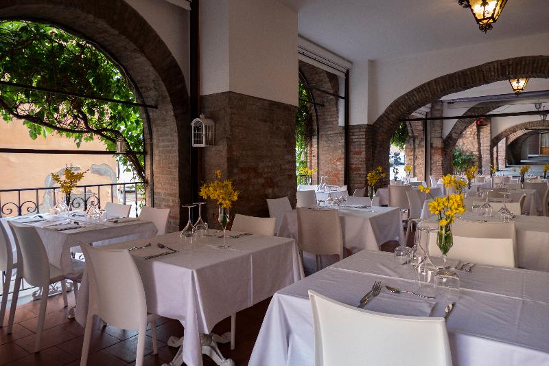 هتل Albergo La Rocca
