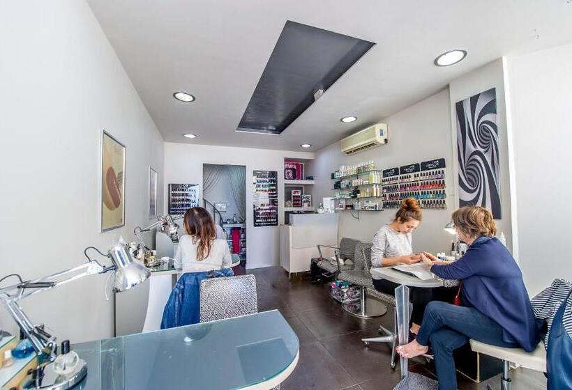 هتل Alborada Apart