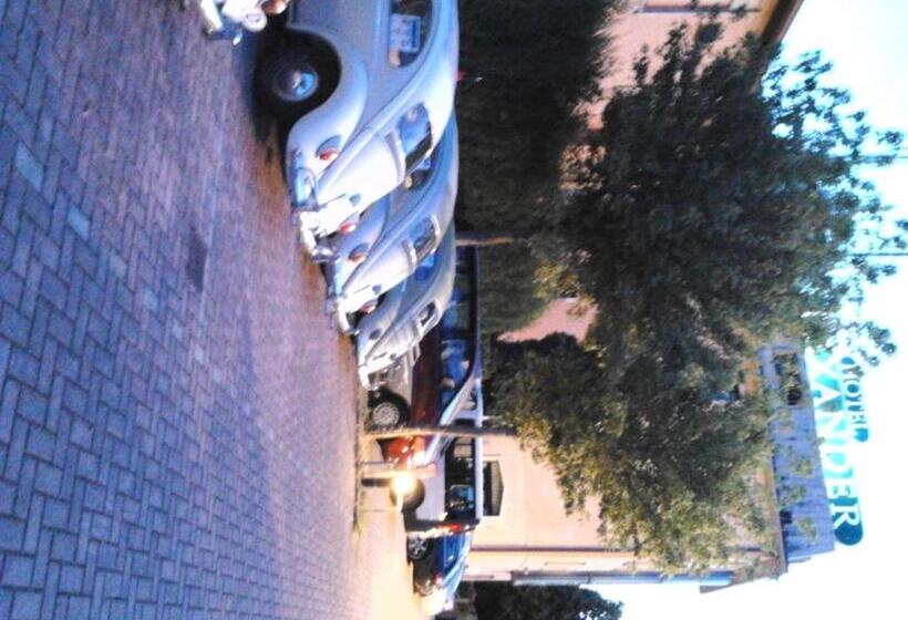 בית מלון כפרי Alexander