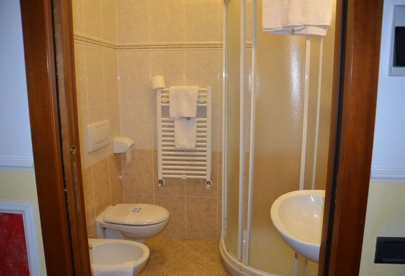 בית מלון כפרי Alexander