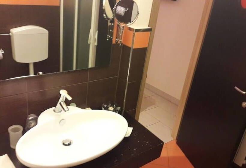 בית מלון כפרי Alixia's Suites