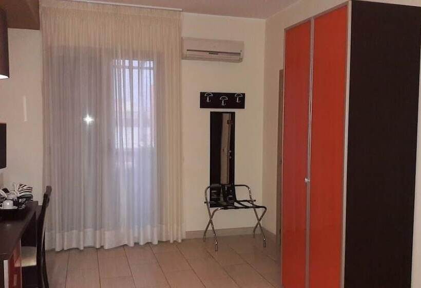 فندق Alixia's Suites