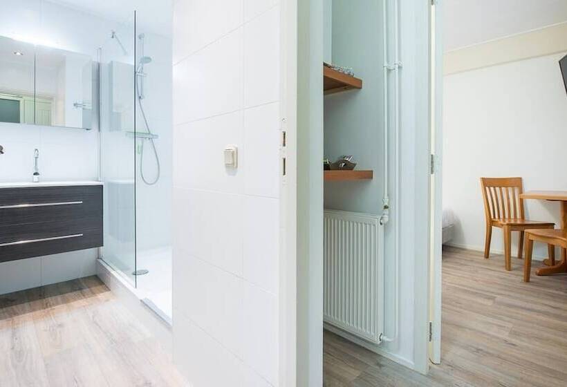 Отель Almenum   Het Sfeervolle Stadslogement