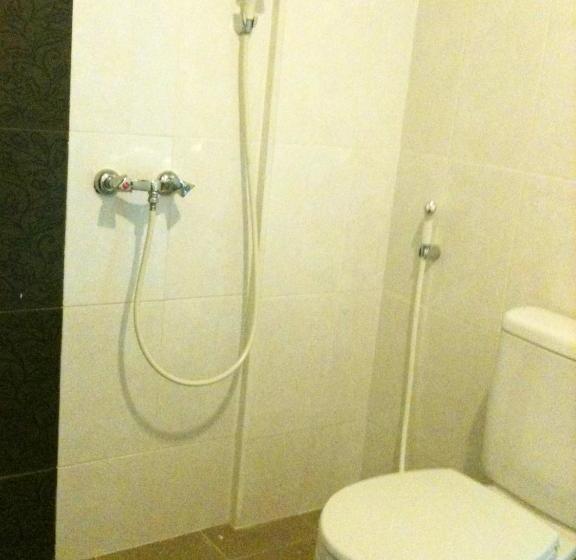 בית מלון כפרי Aroma Inn Pontianak