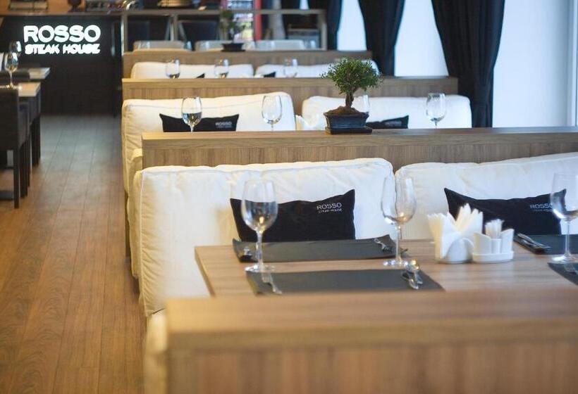 هتل Astrum Palace