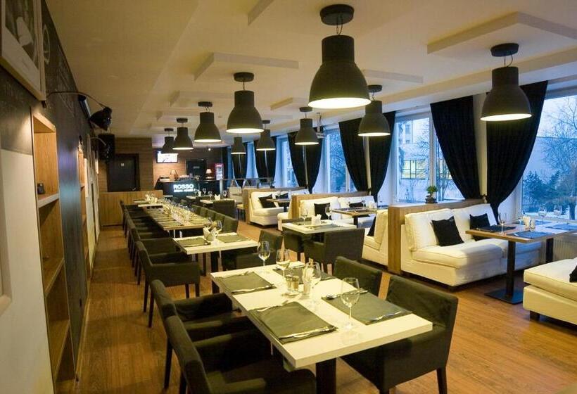 هتل Astrum Palace