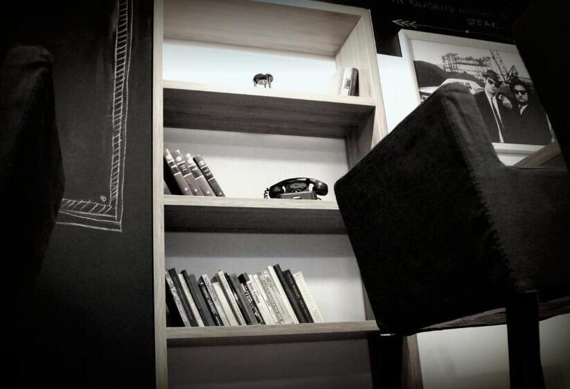 هتل Astrum Palace