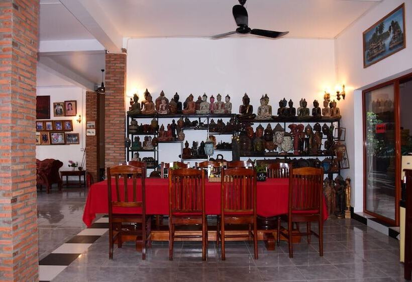 هتل Bou Savy Guesthouse