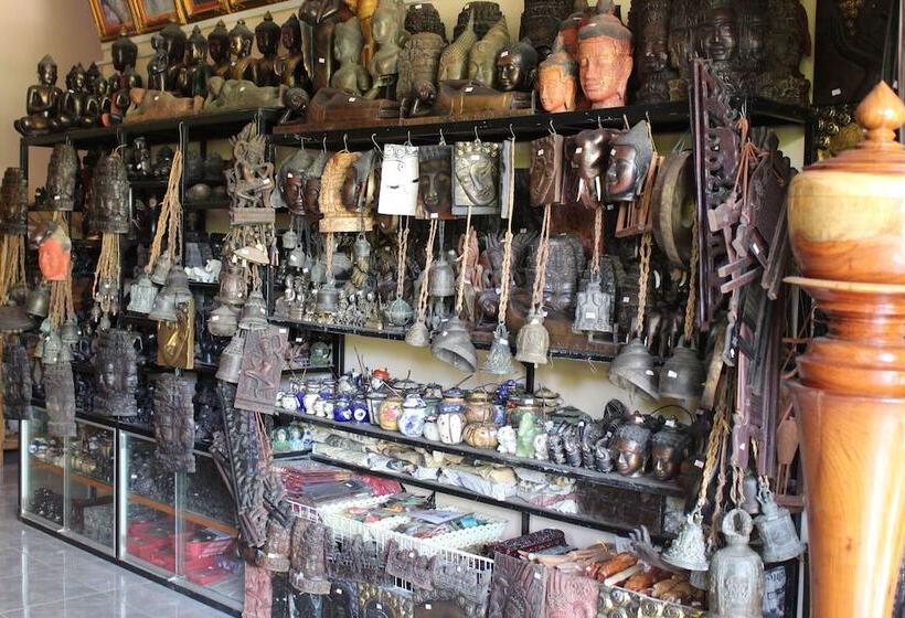 ホテル Bou Savy Guesthouse