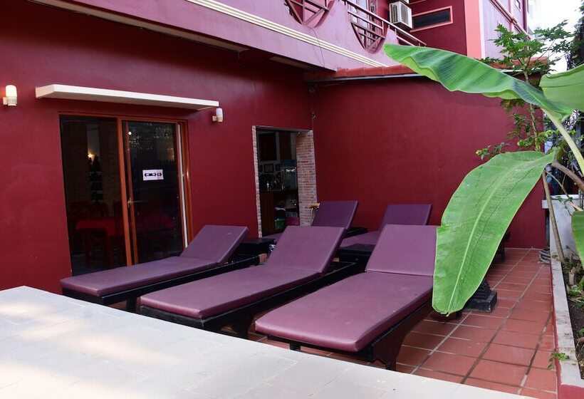 هتل Bou Savy Guesthouse