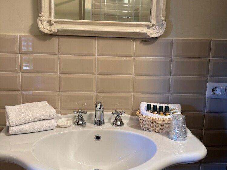 בית מלון כפרי Castello Vicchiomaggio