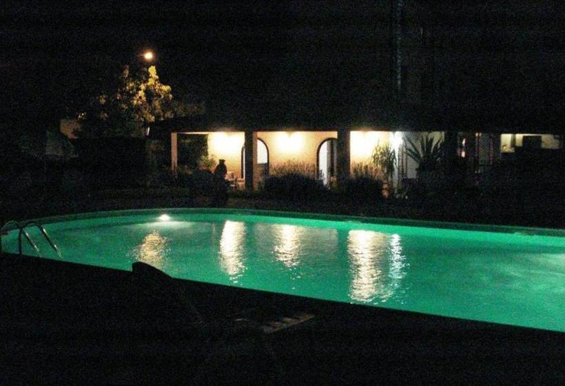 בית מלון כפרי Cavalieri