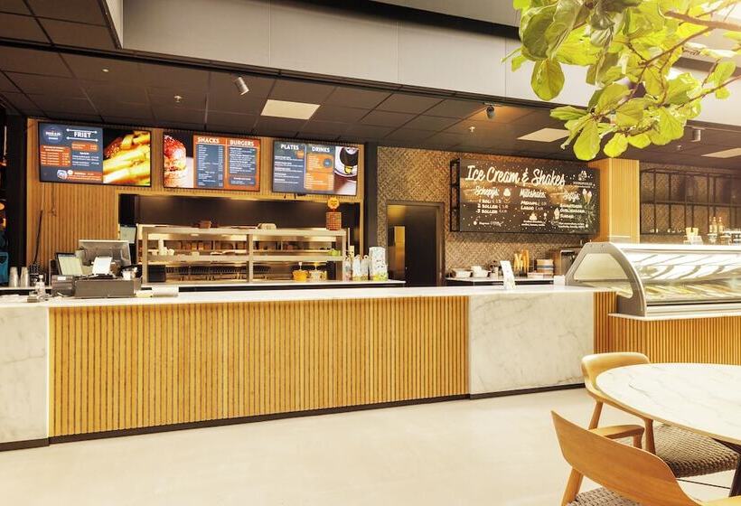 هتل Center Parcs Sandur Emmen