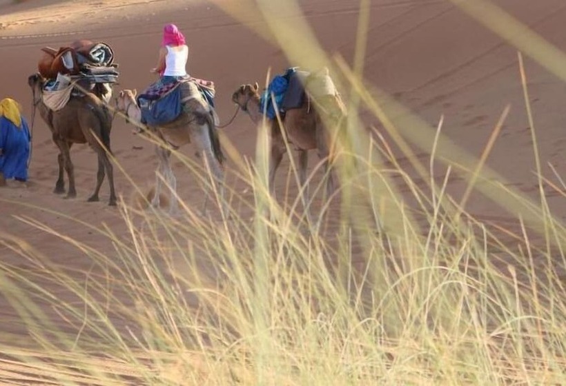 ホテル Chez Youssef