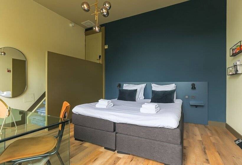 هتل Corps De Garde