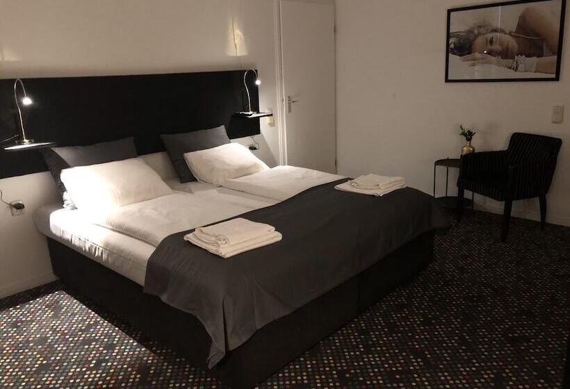 בית מלון כפרי De Kroon