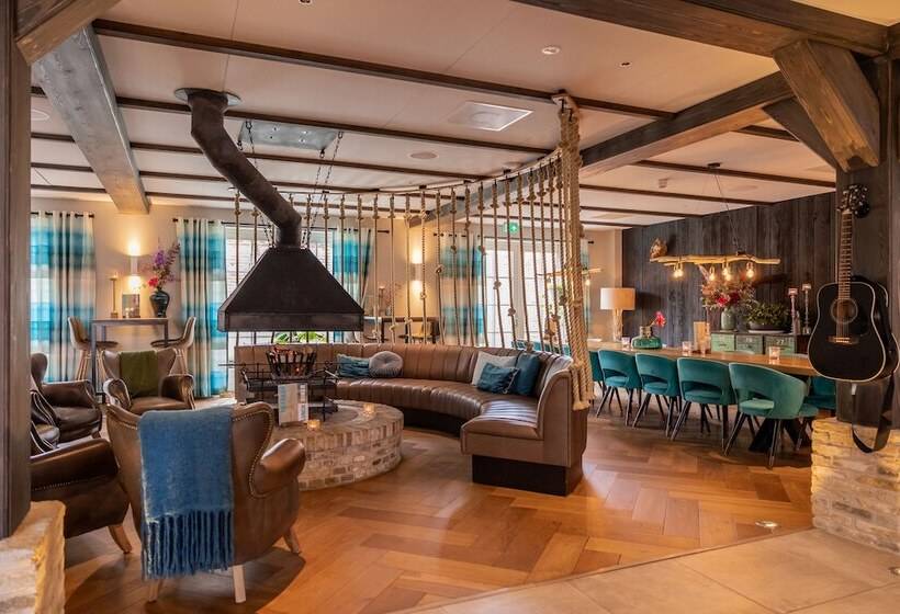 酒店 De Walvisvaarder