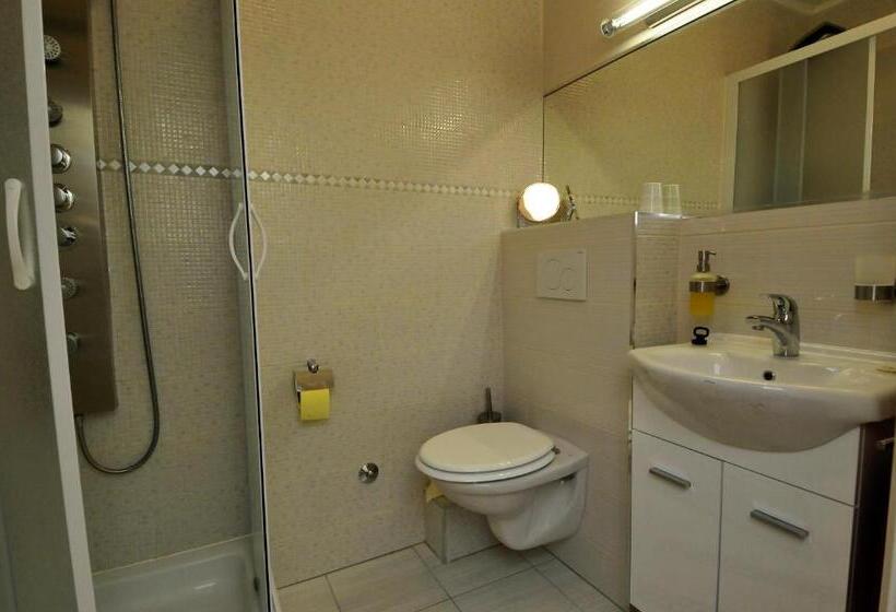 فندق Haus Am Meer Cavtat