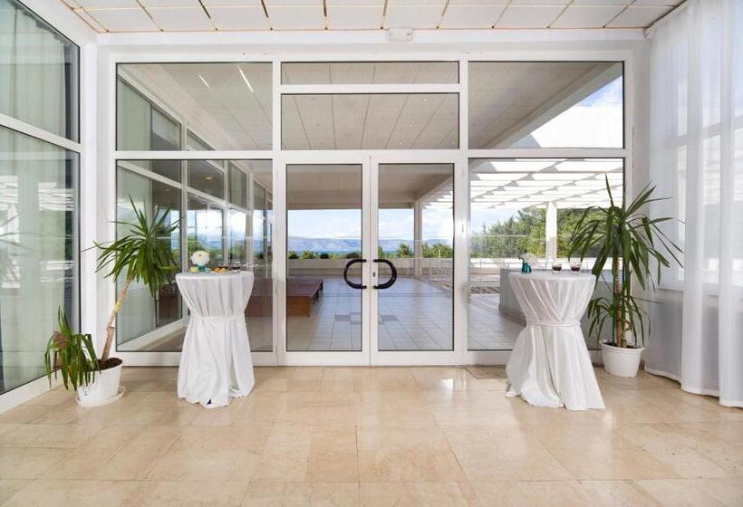 בית מלון כפרי Hvar