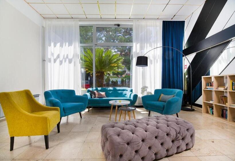 בית מלון כפרי Hvar