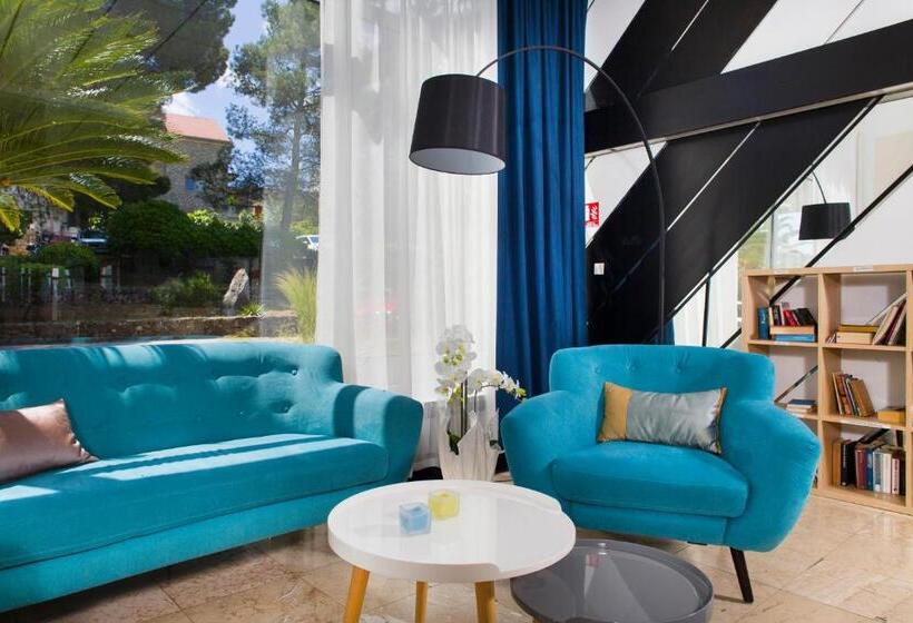 בית מלון כפרי Hvar