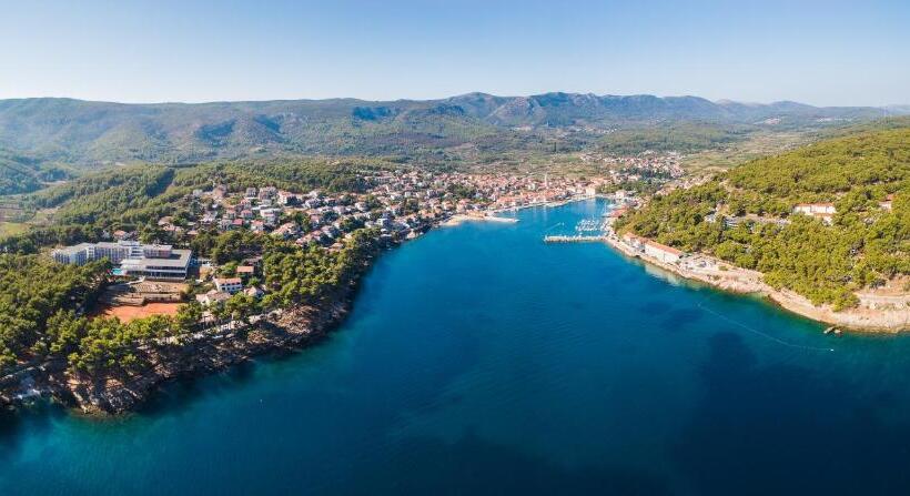 בית מלון כפרי Hvar