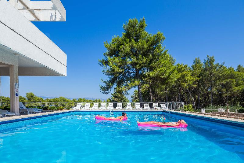 בית מלון כפרי Hvar