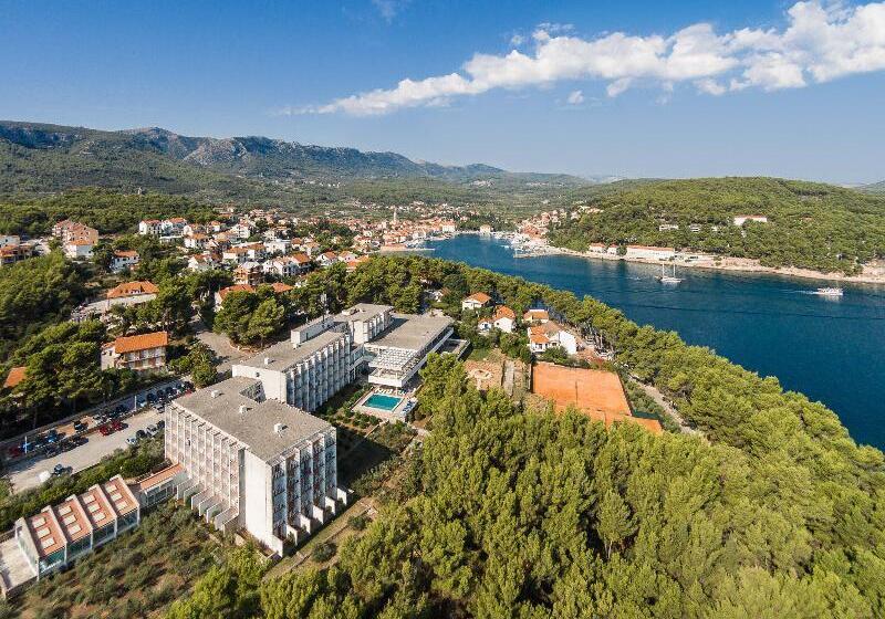 בית מלון כפרי Hvar